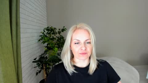 Snapshot of alicee__grace chatting on 7, 2, 2025 Alicee online show from 7, 2, 2025