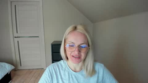 Snapshot of alicee__grace chatting on 15, 2, 2025 Alicee online show from 15, 2, 2025