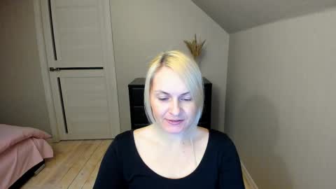 Snapshot of alicee__grace chatting on 4, 3, 2025 Alicee online show from 4, 3, 2025