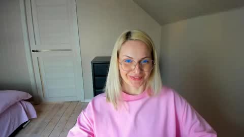 Snapshot of alicee__grace chatting on 11, 3, 2025 Alicee online show from 11, 3, 2025
