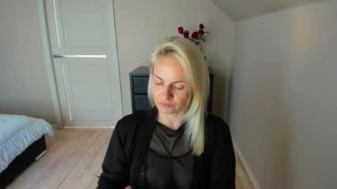 Snapshot of alicee__grace chatting on 29, 9, 2025 Alicee online show from 29, 9, 2025