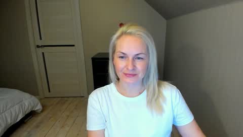 Snapshot of alicee__grace chatting on 9, 10, 2025 Alicee online show from 9, 10, 2025