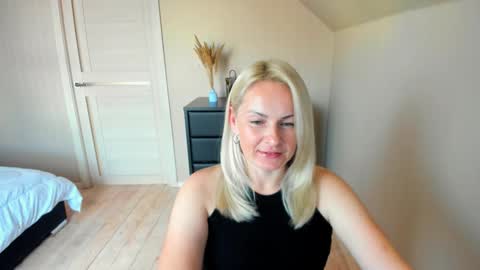 Snapshot of alicee__grace chatting on 15, 10, 2025 Alicee online show from 15, 10, 2025