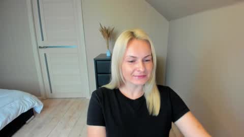 Snapshot of alicee__grace chatting on 20, 10, 2025 Alicee online show from 20, 10, 2025