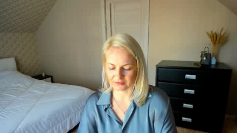 Snapshot of alicee__grace chatting on 14, 11, 2025 Alicee online show from 14, 11, 2025