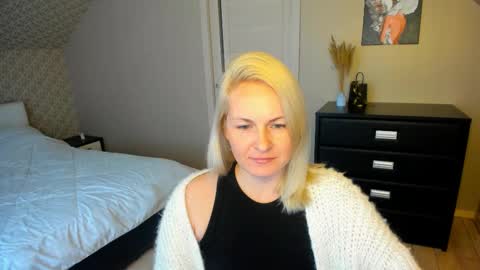 Snapshot of alicee__grace chatting on 27, 11, 2025 Alicee online show from 27, 11, 2025