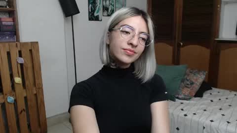 alicee_logan_ online show from 4, 6, 2026