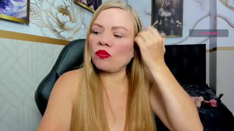 Snapshot of alicee_mature chatting on 26, 6, 2026 alicee online show from 26, 6, 2026