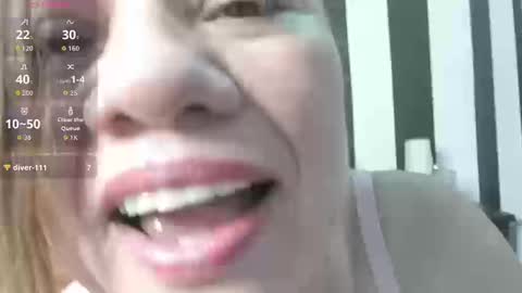 Snapshot of alicee_mature4 chatting on 23, 9, 2025 alicee_mature4 online show from 23, 9, 2025