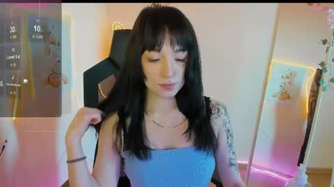 Snapshot of aliceeinwonderlanddd chatting on 27, 4, 2026 Alice online show from 27, 4, 2026
