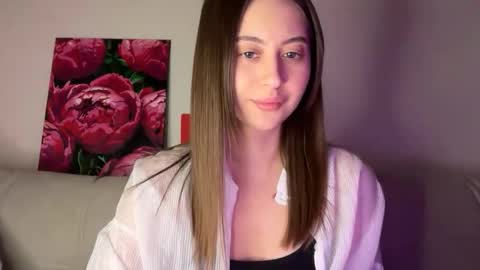 aliceinlustland online show from 5, 4, 2026