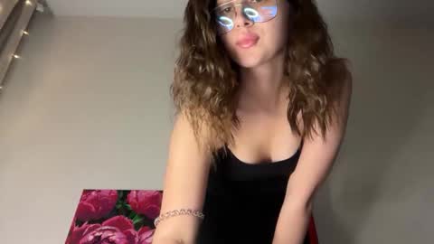 aliceinlustland online show from 7, 4, 2026