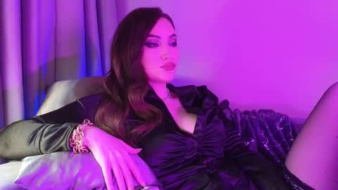 Snapshot of alicejameson chatting on 10, 11, 2025 alicejameson online show from 10, 11, 2025