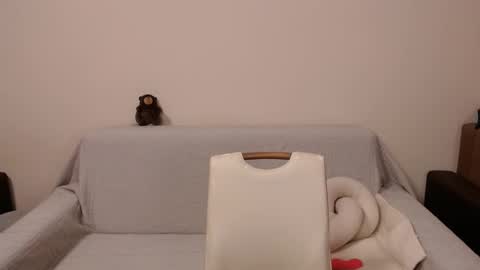 alicekollt online show from 3, 3, 2025