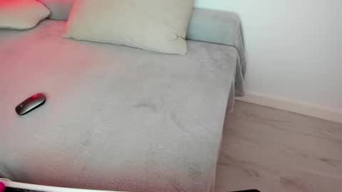 AliceLevine online show from 5, 3, 2025