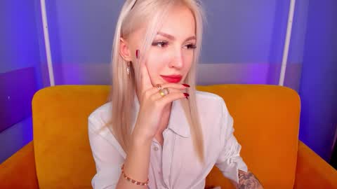 Snapshot of alicemonro chatting on 27, 11, 2025 alicemonro online show from 27, 11, 2025