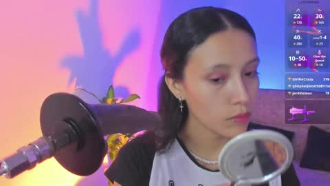 Alicee  online show from 16, 11, 2025