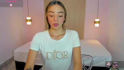Snapshot of aliceross1 chatting on 10, 6, 2026 AliceRoss online show from 10, 6, 2026