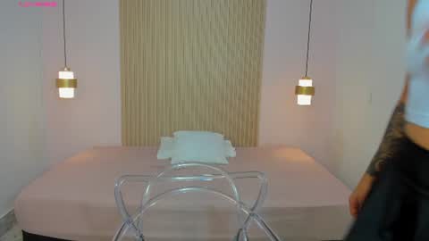 Snapshot of aliceross1 chatting on 14, 7, 2026 AliceRoss online show from 14, 7, 2026