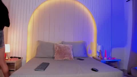 Snapshot of alicesandoval_ chatting on 14, 12, 2025 ALICE online show from 14, 12, 2025