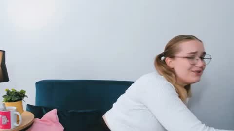 Snapshot of alicesensitive chatting on 25, 9, 2025 alicesensitive online show from 25, 9, 2025