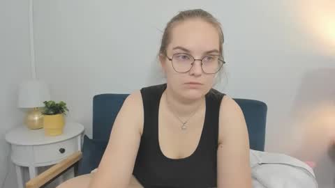 Snapshot of alicesensitive chatting on 16, 11, 2025 alicesensitive online show from 16, 11, 2025