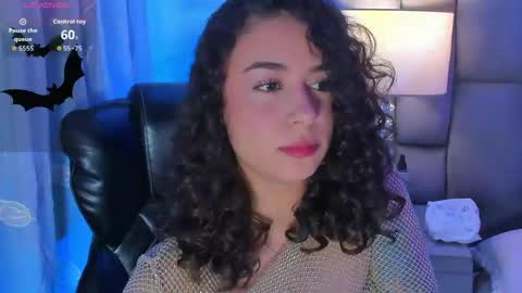 Snapshot of alicestevens_ chatting on 7, 5, 2026 Alicestevens online show from 7, 5, 2026