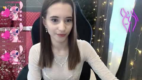 Snapshot of aliceweiss_ chatting on 20, 11, 2025 Alice online show from 20, 11, 2025