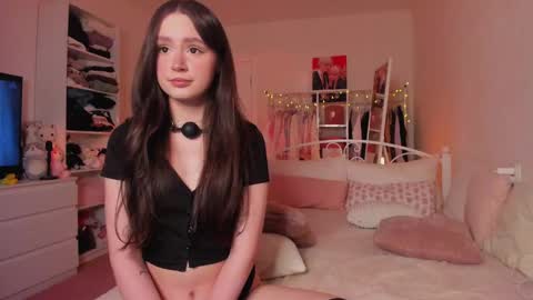 Snapshot of alicexbae chatting on 17, 1, 2025 from wonderland online show from 17, 1, 2025