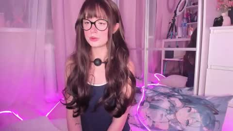 Snapshot of alicexbae chatting on 21, 11, 2025 from wonderland online show from 21, 11, 2025