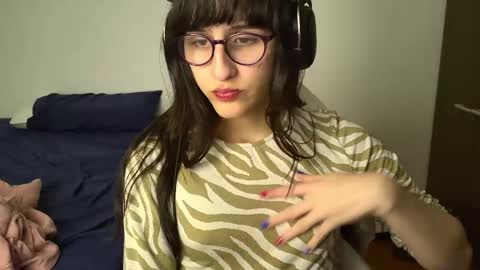 Snapshot of alicia_love29 chatting on 6, 1, 2025 Alice online show from 6, 1, 2025