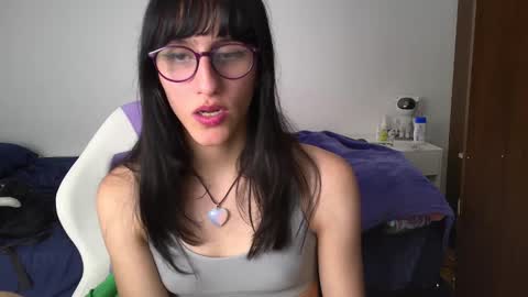 Snapshot of alicia_love29 chatting on 3, 2, 2025 Alice online show from 3, 2, 2025