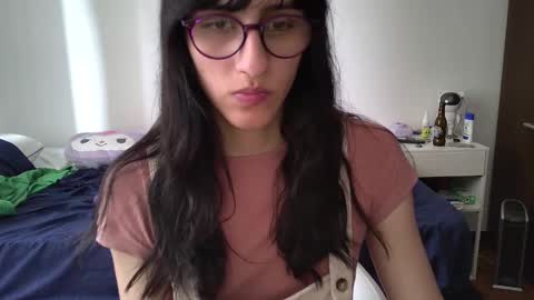 Snapshot of alicia_love29 chatting on 6, 2, 2025 Alice online show from 6, 2, 2025