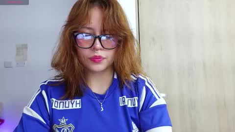 aliciia_23 online show from 18, 3, 2026