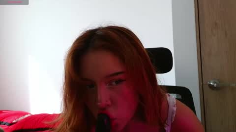 aliciia_23 online show from 11, 4, 2026