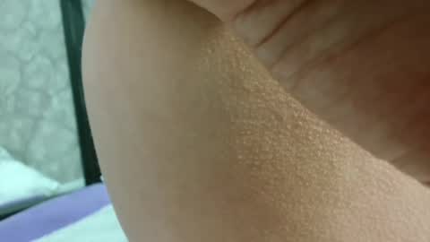 alidaalida2 online show from 4, 3, 2025