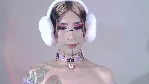     online show from 10, 1, 2025