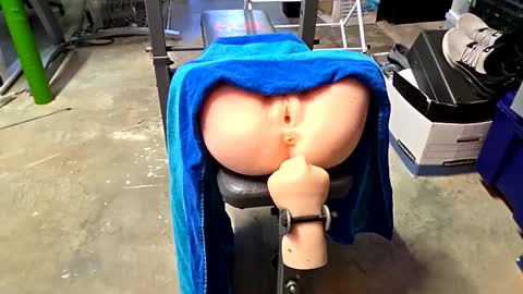 Doll Destroyer online show from 21, 4, 2026