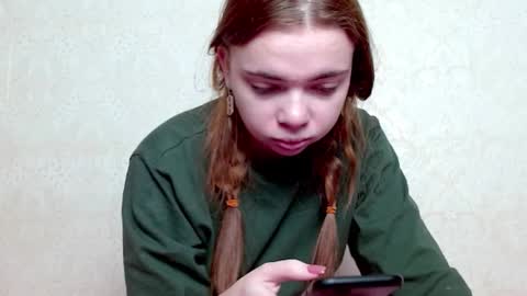 Snapshot of aliiice_stone chatting on 6, 12, 2024 Alice online show from 6, 12, 2024