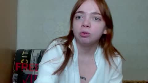 Snapshot of aliiice_stone chatting on 1, 10, 2025 Alice online show from 1, 10, 2025