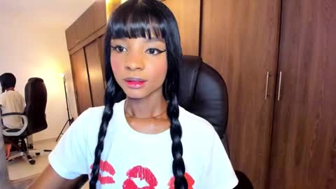 Snapshot of alika_houston chatting on 5, 3, 2025 IG Alik nasso online show from 5, 3, 2025