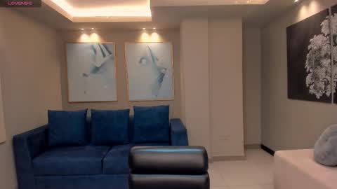 alinakravitz_ online show from 1, 2, 2026