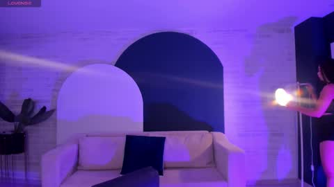 alinakravitz_ online show from 12, 2, 2026