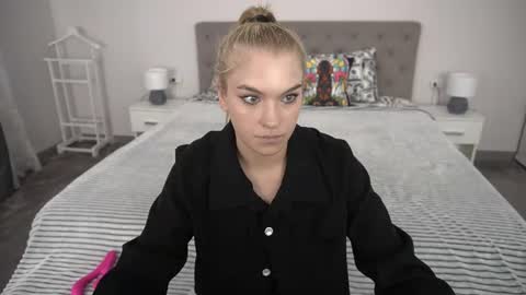 Snapshot of alinalemon chatting on 16, 6, 2026 Alina online show from 16, 6, 2026