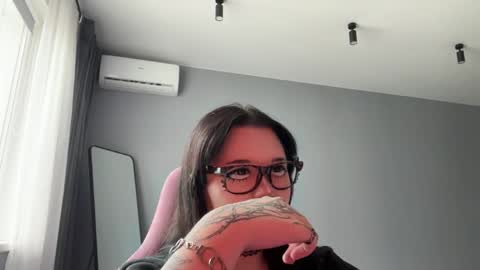 Alina online show from 17, 4, 2026