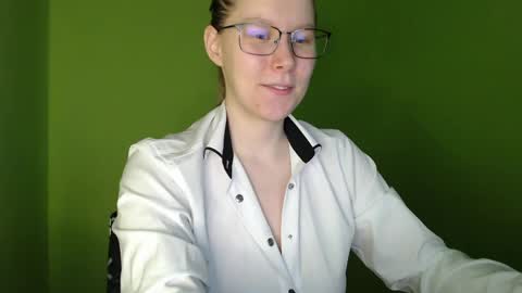 alinasei online show from 15, 4, 2026