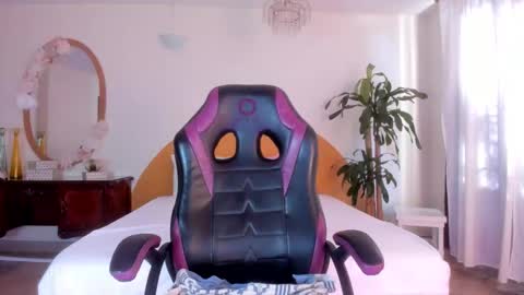 AlinaSimmons online show from 19, 3, 2026