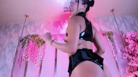   online show from 28, 3, 2026