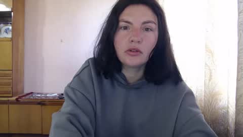Snapshot of alinaxjames chatting on 27, 4, 2026 AlinaxJames online show from 27, 4, 2026