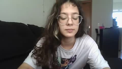 Snapshot of alinebani chatting on 2, 7, 2026 Aline online show from 2, 7, 2026
